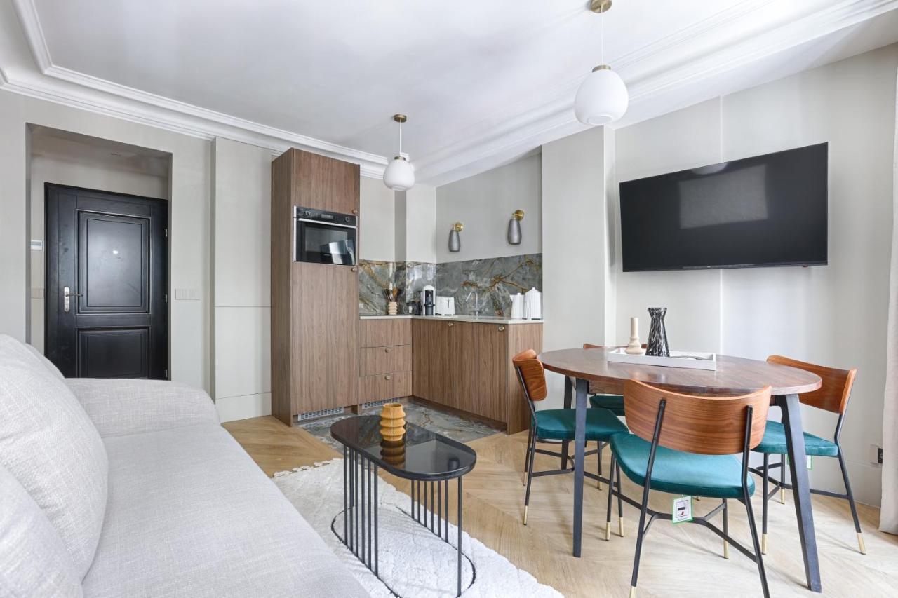 Unique Luxury Parisian Flat 2Br/6P -Champs Elysees エクステリア 写真