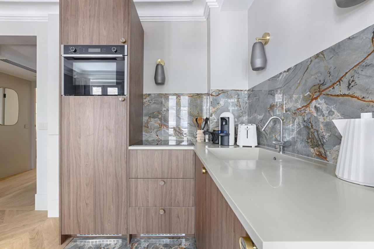 Unique Luxury Parisian Flat 2Br/6P -Champs Elysees エクステリア 写真