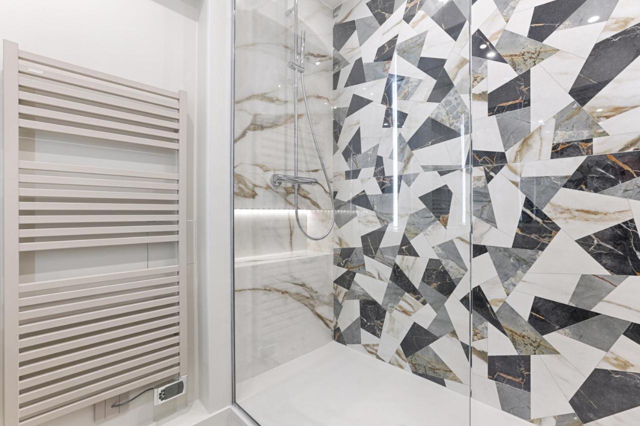 Unique Luxury Parisian Flat 2Br/6P -Champs Elysees エクステリア 写真